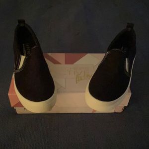 Sketchers Active Avenue slip on sneakers